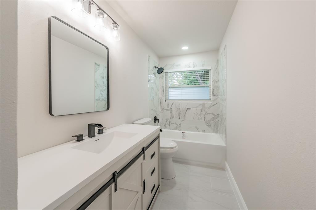 404 Simmons Drive Property Photo 10