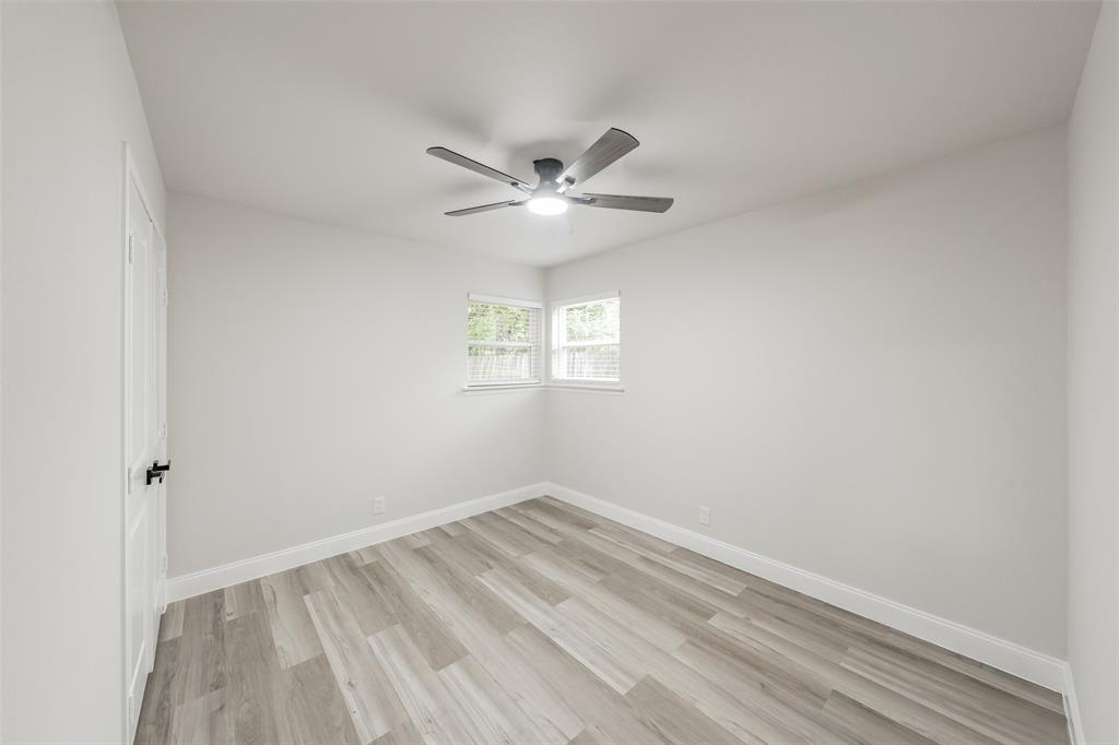 404 Simmons Drive Property Photo 14