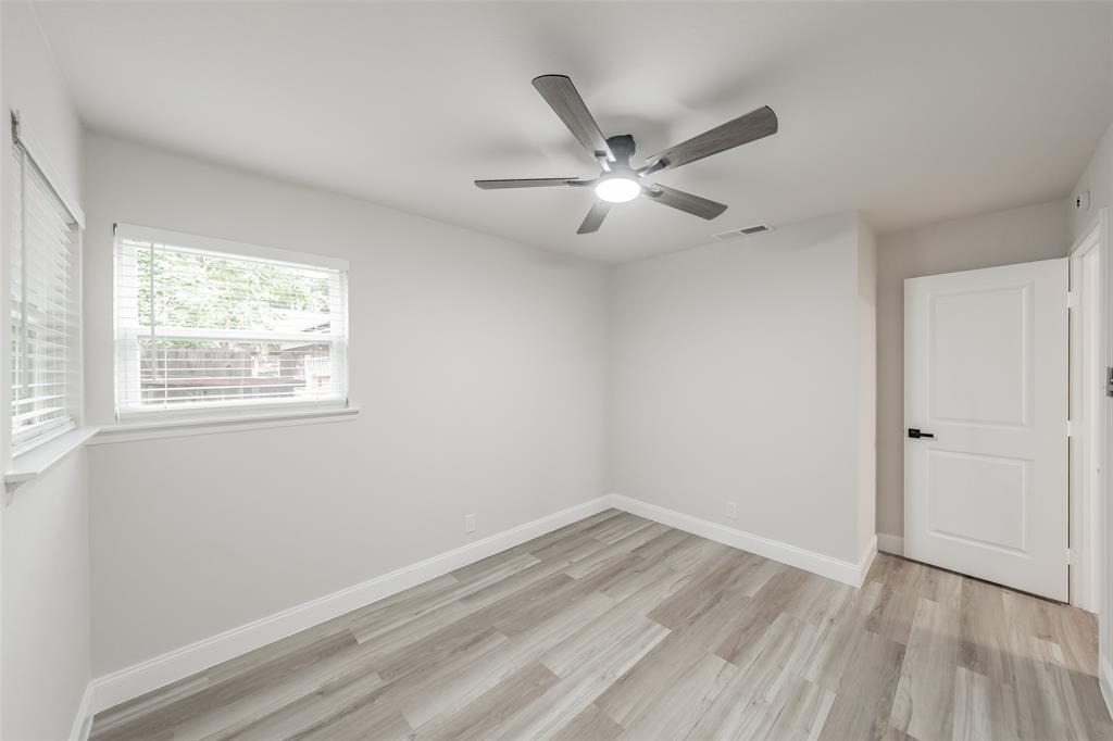 404 Simmons Drive Property Photo 15