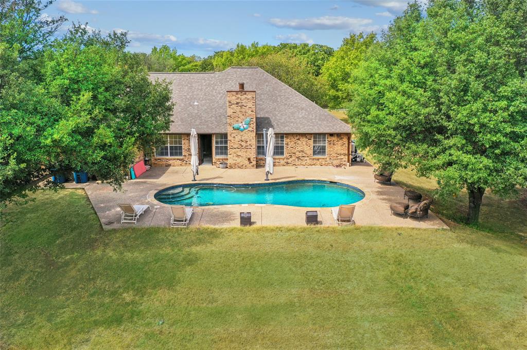 1570 Karen Drive Property Photo 3