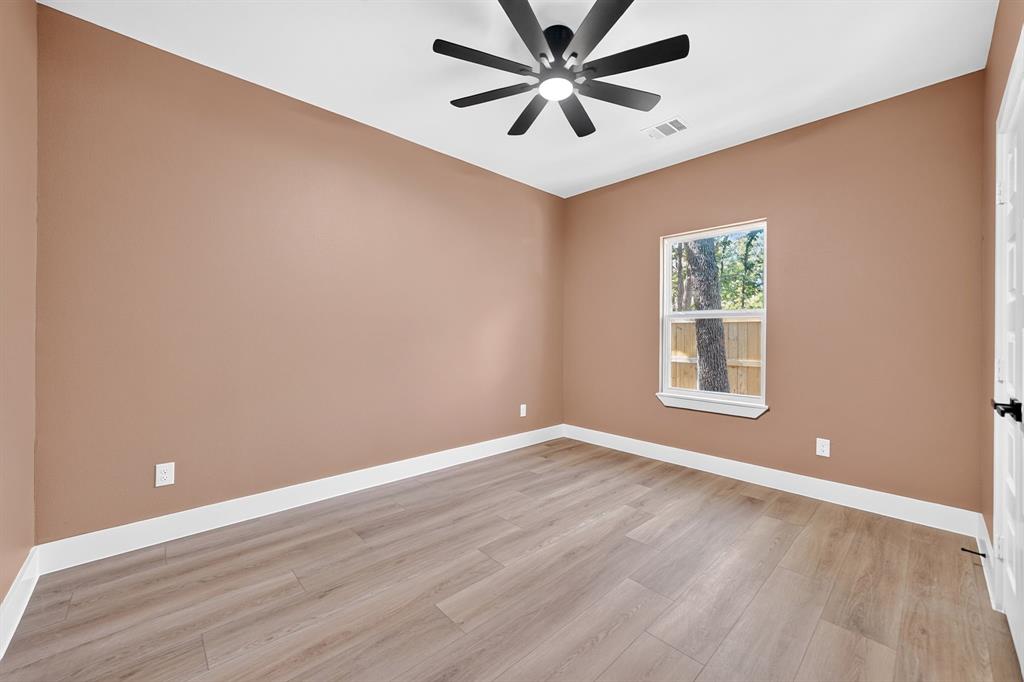 203 Seagrove Lane Property Photo 28
