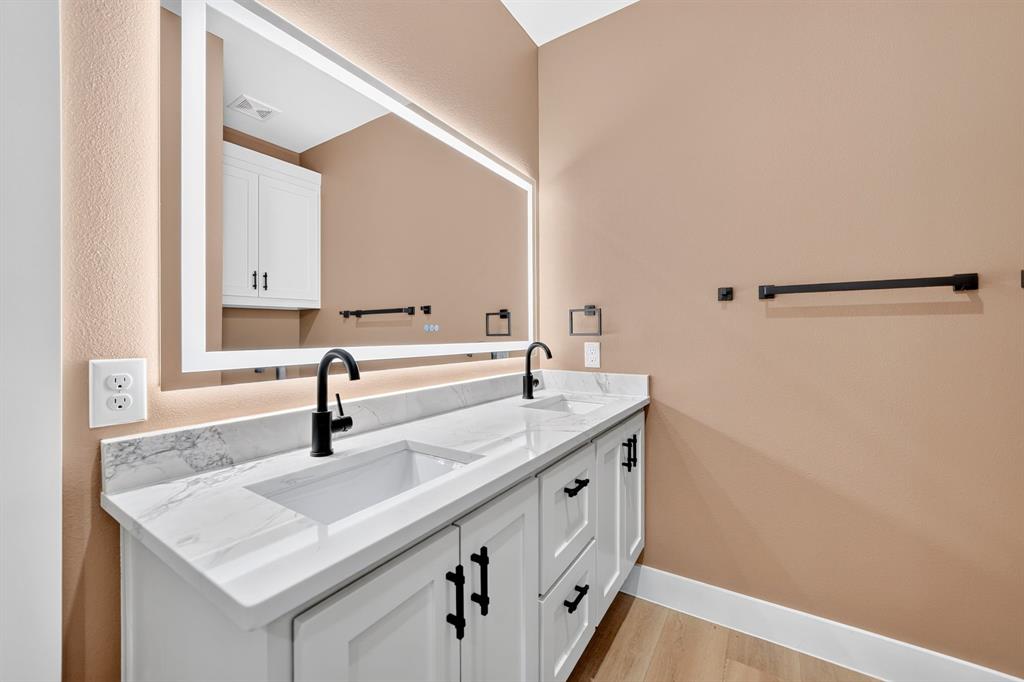 203 Seagrove Lane Property Photo 32
