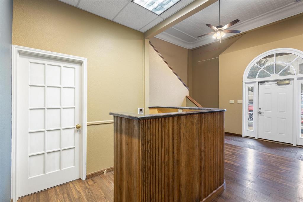 111 S Travis Street Property Photo 36