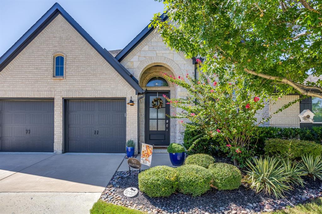 3917 Redbud Drive Property Photo 4