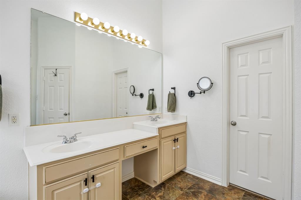 7462 Chinaberry Lane Property Photo 21