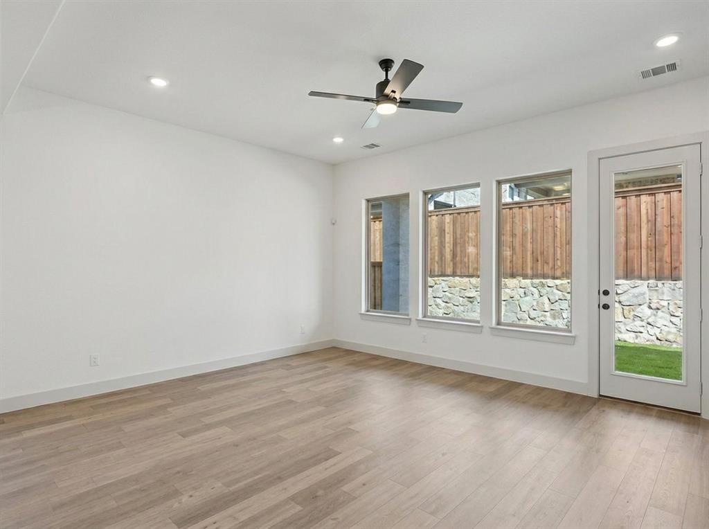 6904 Crystal Springs Drive Property Photo 6