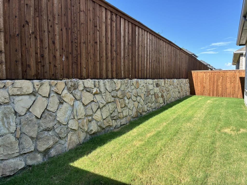 6904 Crystal Springs Drive Property Photo 22