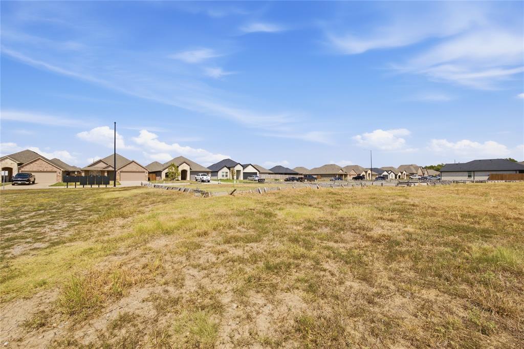 807 Greyson Lane Property Photo 3