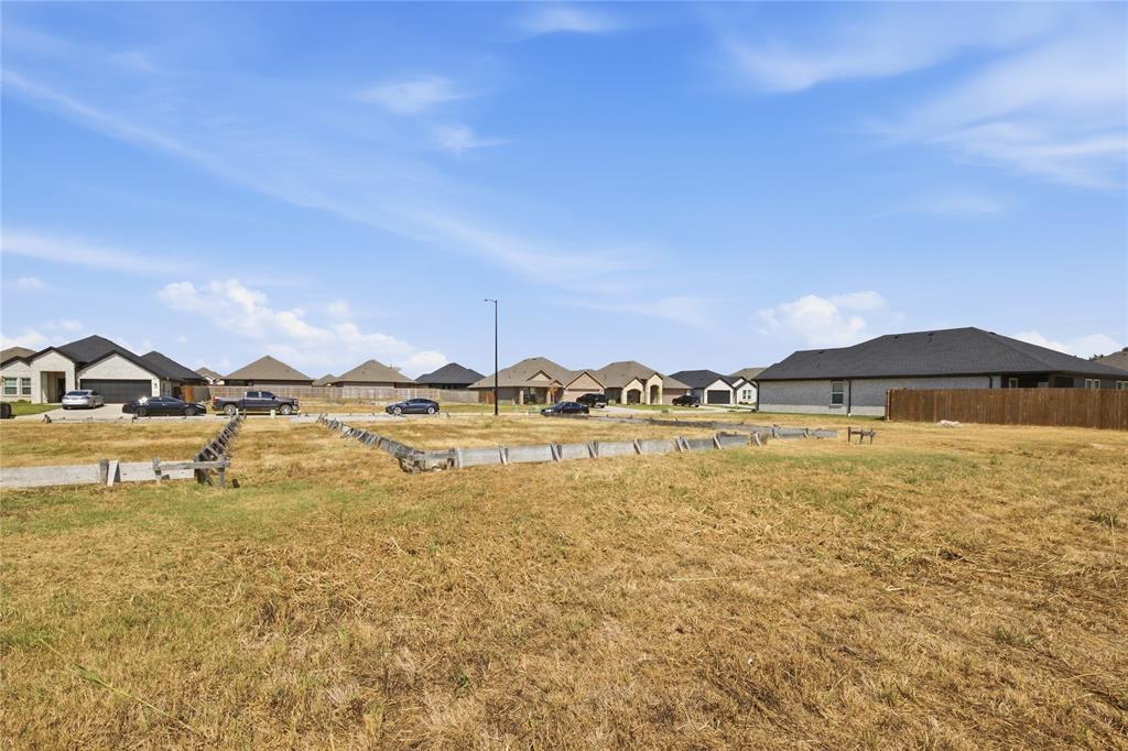 801 Greyson Lane Property Photo 1