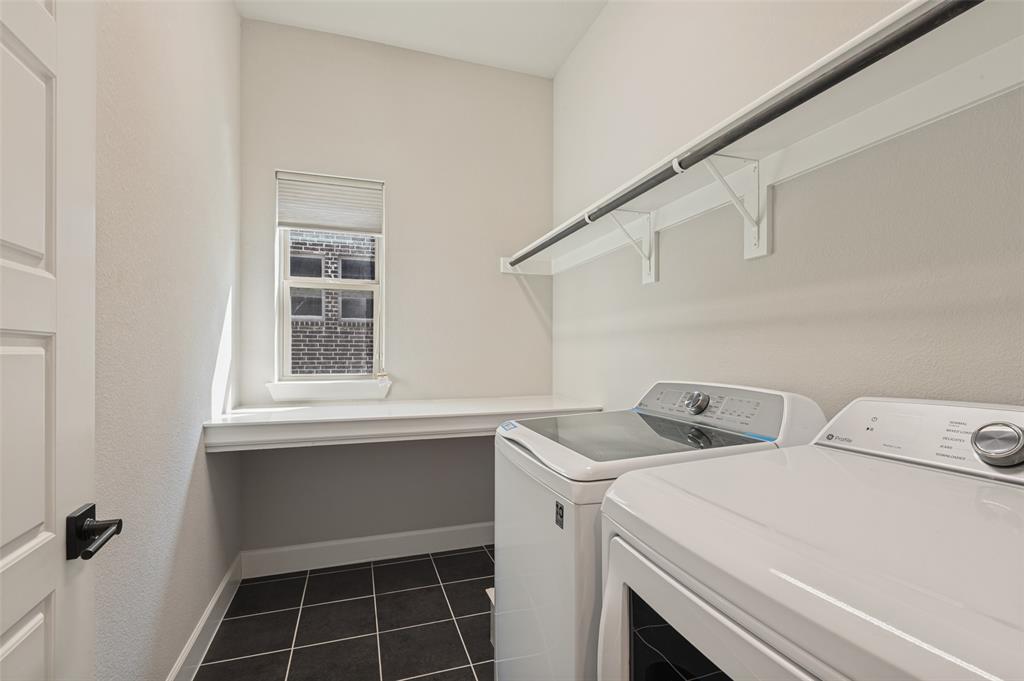 1304 Brandenburg Street Property Photo 23