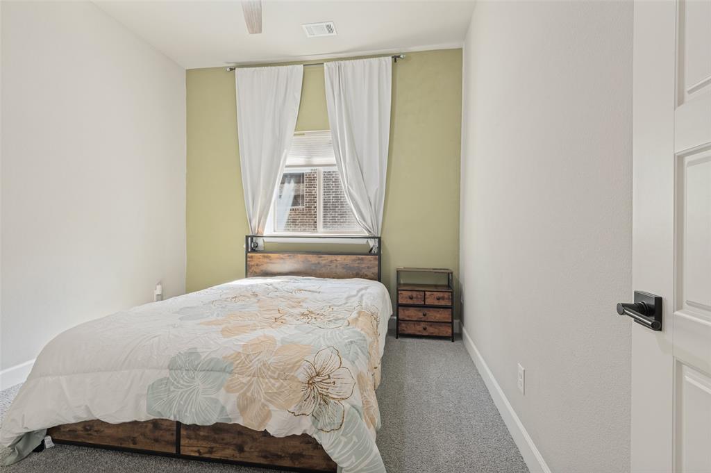 1304 Brandenburg Street Property Photo 25