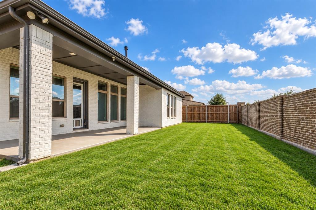 1304 Brandenburg Street Property Photo 27