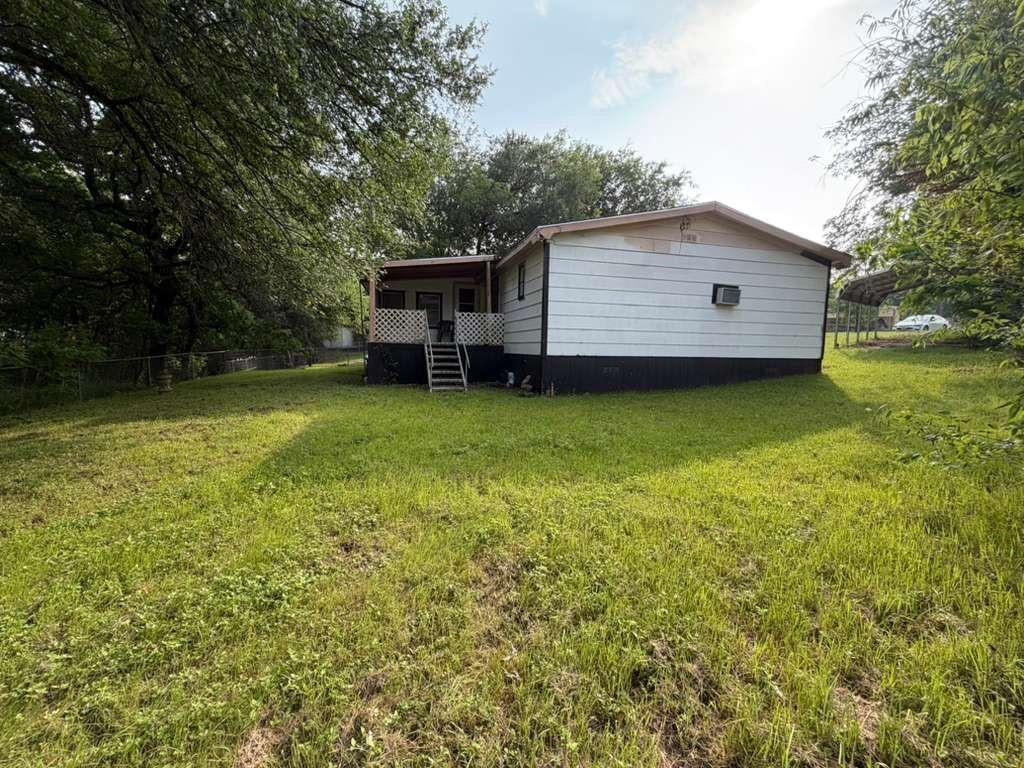 325 County Road 1768 Property Photo 5