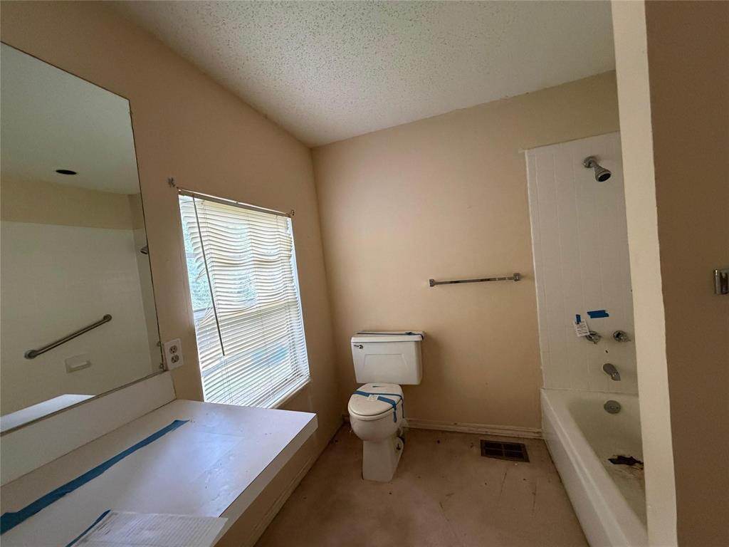 325 County Road 1768 Property Photo 15
