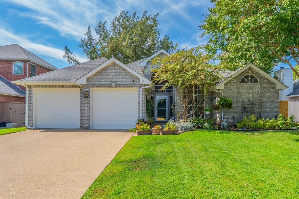 127 Woodcreek Drive Property Photo 1