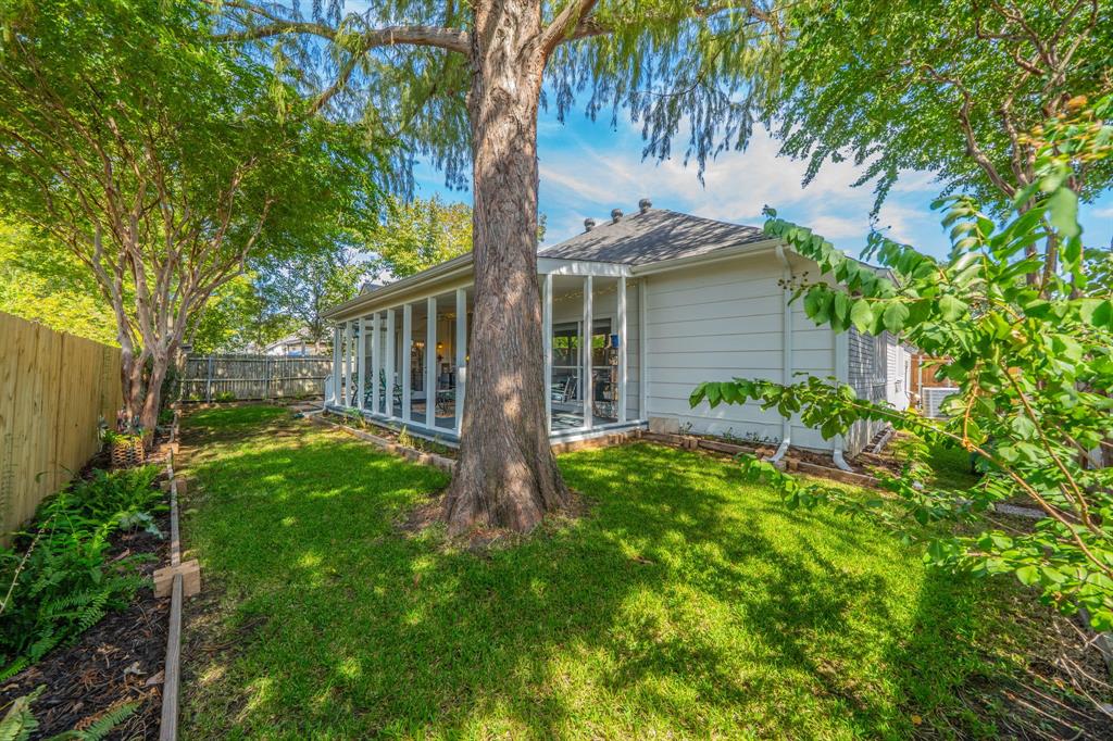 127 Woodcreek Drive Property Photo 8