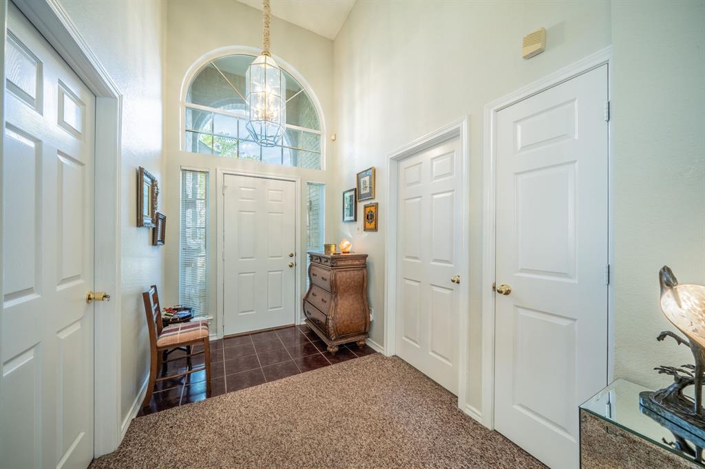 127 Woodcreek Drive Property Photo 13
