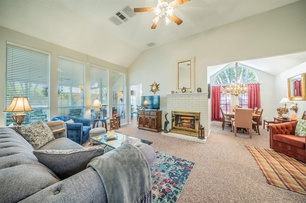 127 Woodcreek Drive Property Photo 15