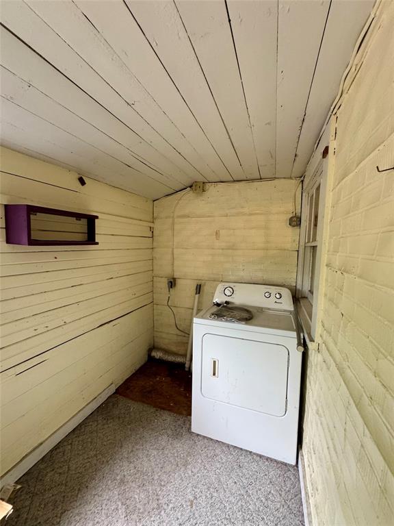 103 S Center Street Property Photo 19
