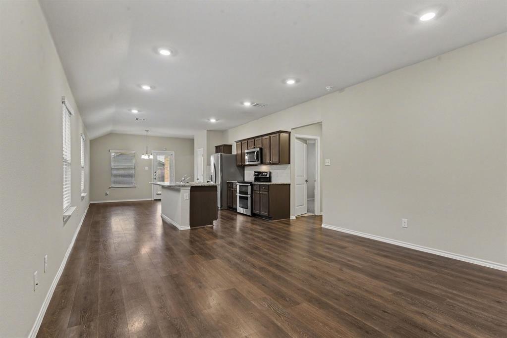 2921 Mourning Dove Trail Property Photo 3