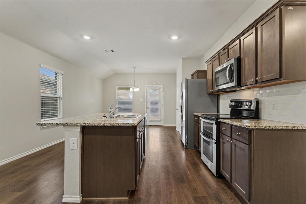 2921 Mourning Dove Trail Property Photo 7