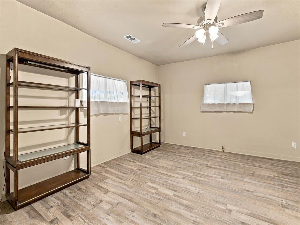 207 N Oneil Street Property Photo 9