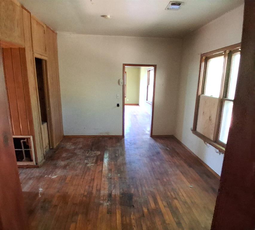 1103 Se 3rd Property Photo 13