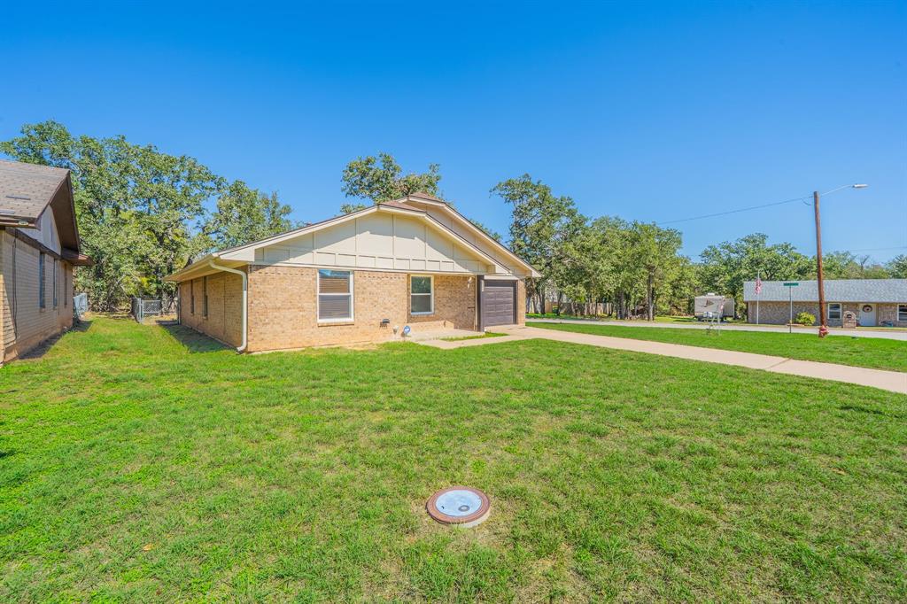 5211 Laurie Drive Property Photo 3