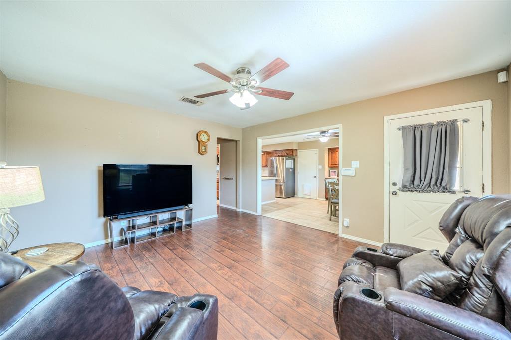 5211 Laurie Drive Property Photo 5