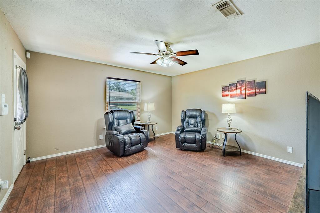 5211 Laurie Drive Property Photo 7