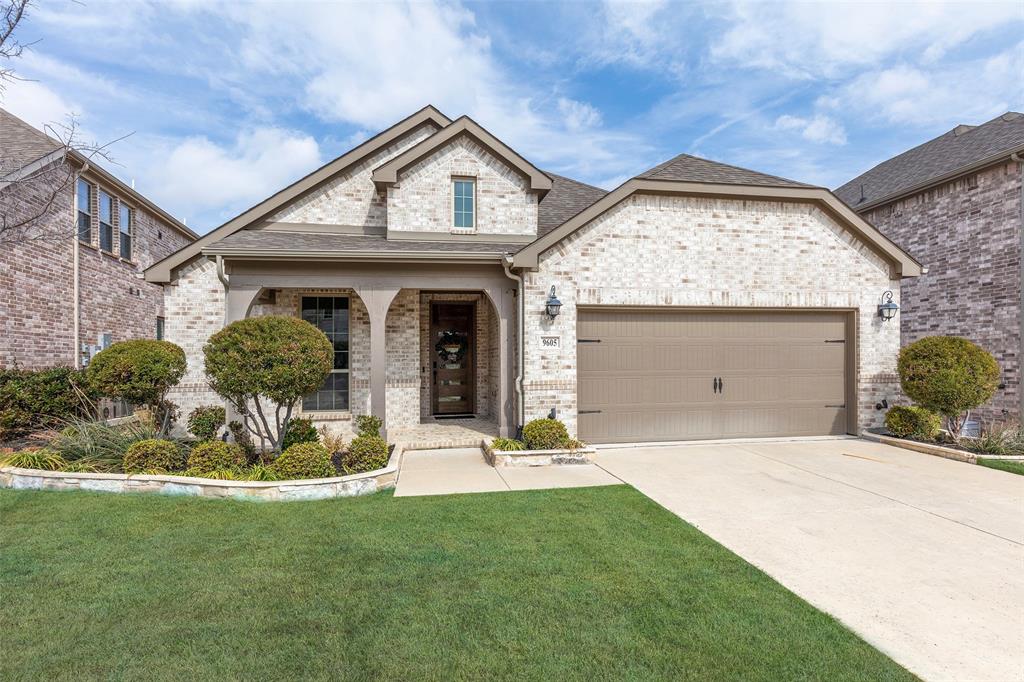 9605 Sunset Lane Property Photo 1