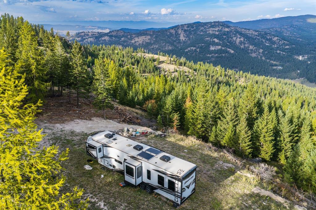 232 Wild Bill Trail Property Photo 3