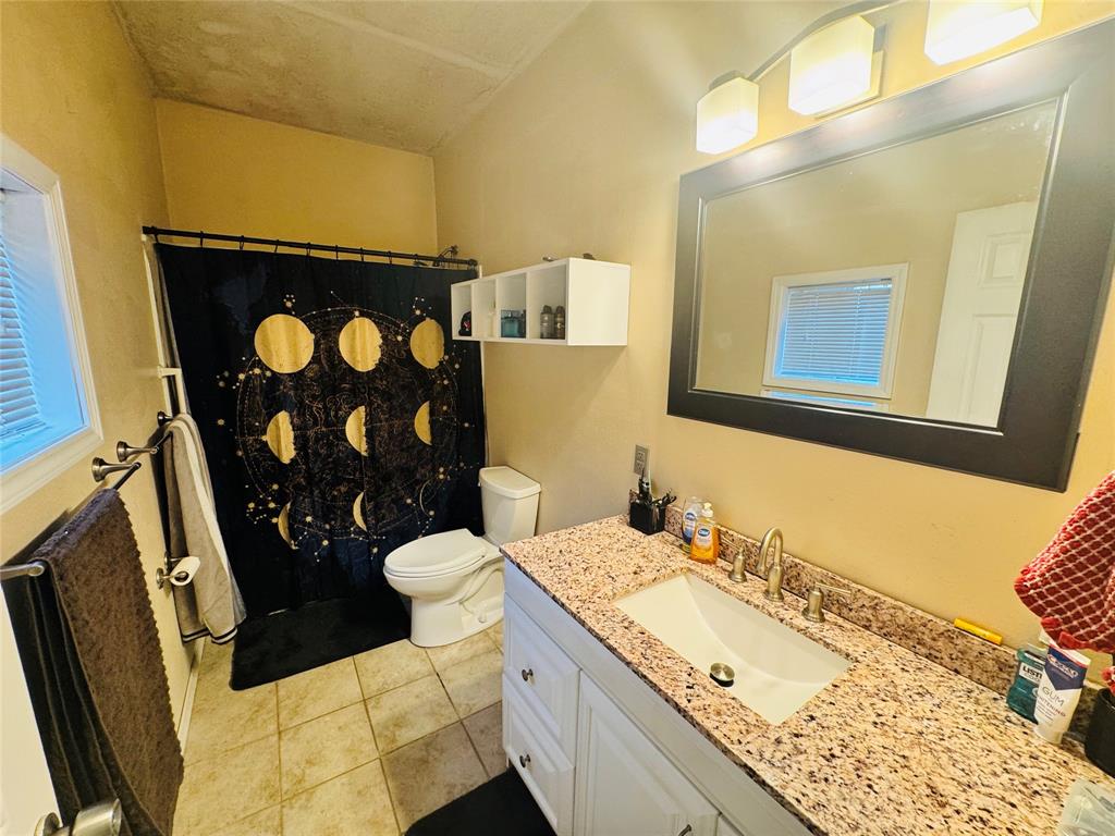1215 Melwood Avenue Property Photo 8