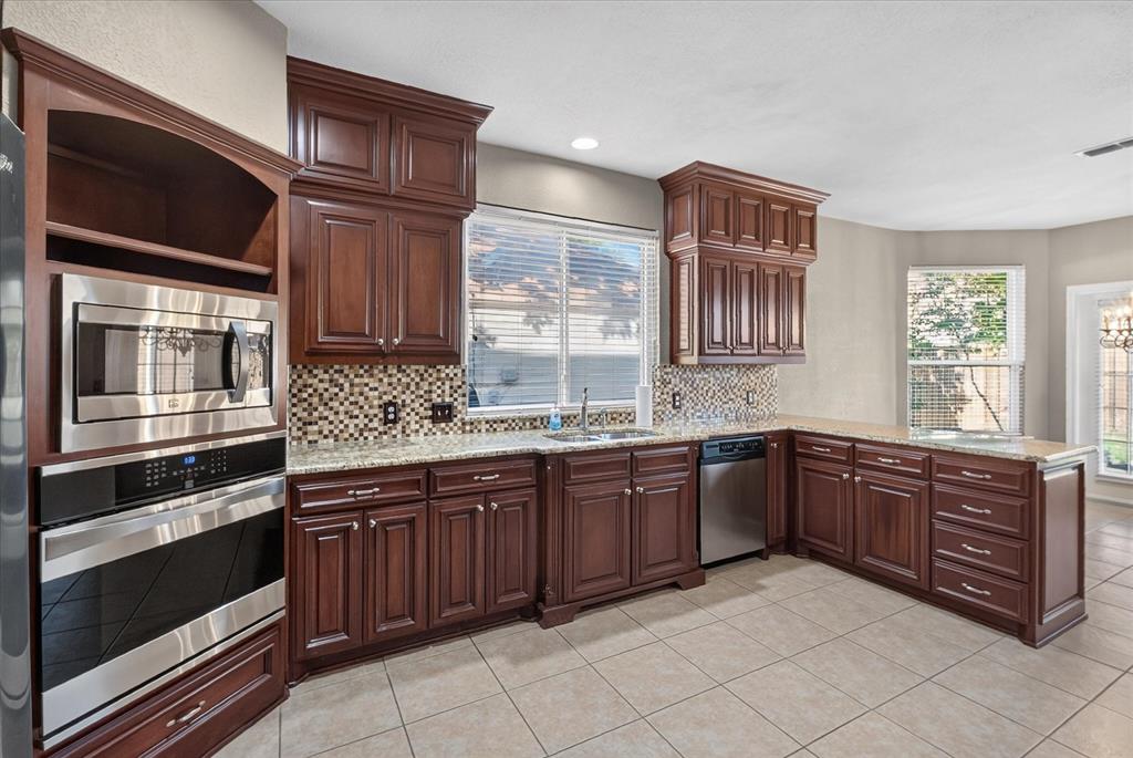 448 Halifax Drive Property Photo 15
