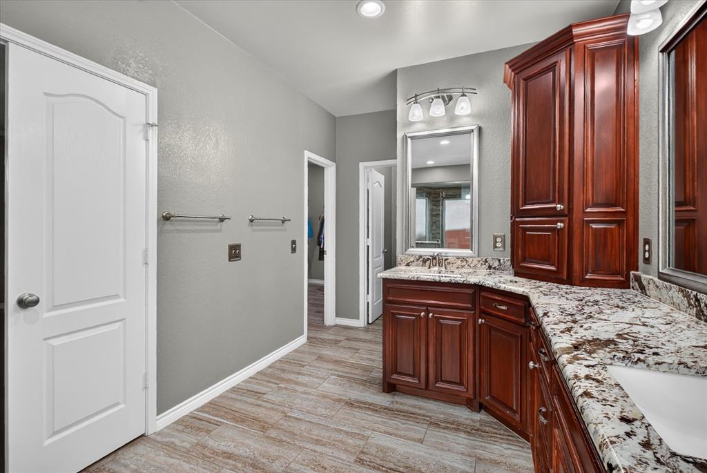 448 Halifax Drive Property Photo 22