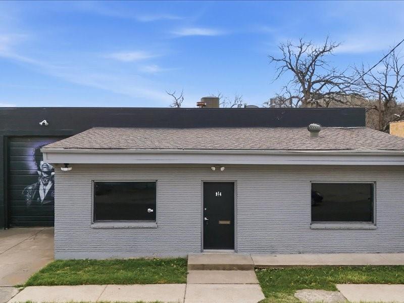 914 W Commerce Street Property Photo 2