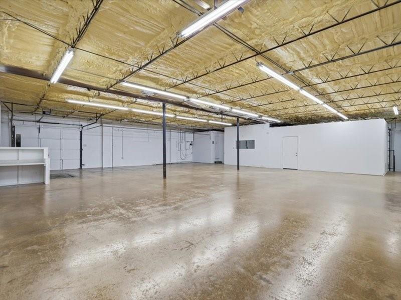 914 W Commerce Street Property Photo 6