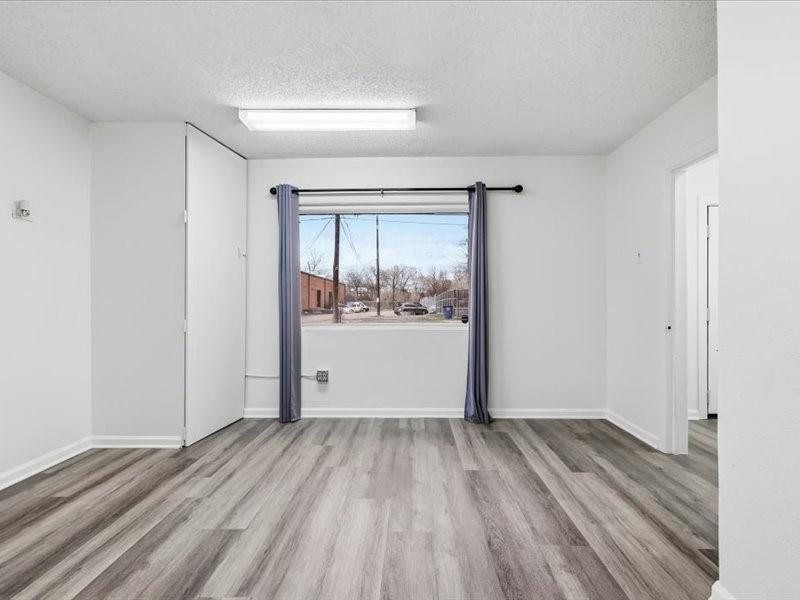 914 W Commerce Street Property Photo 15