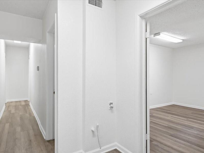 914 W Commerce Street Property Photo 19