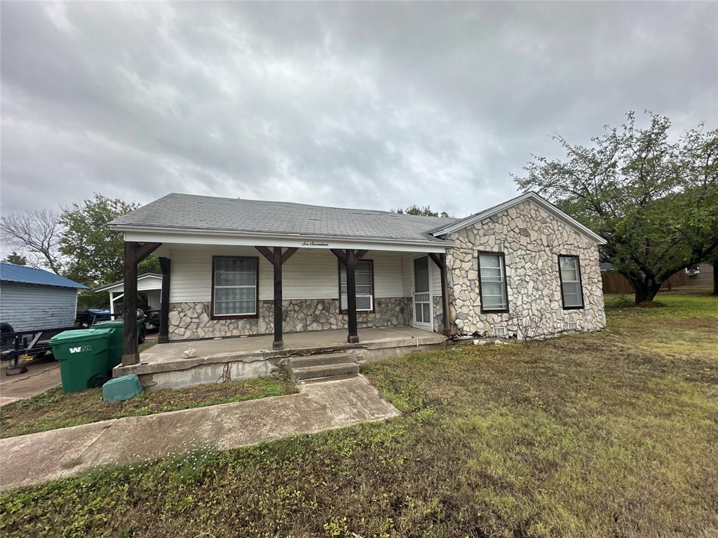 617 E 5th Street Property Photo 1