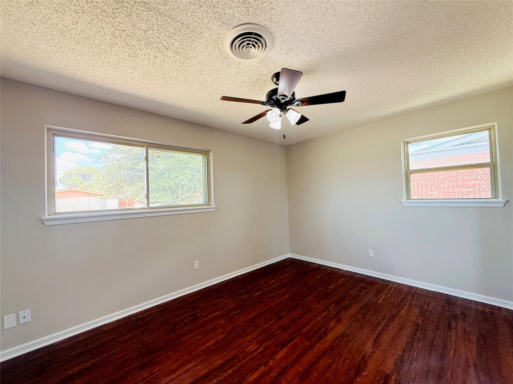 4629 Versailles Drive Property Photo 14