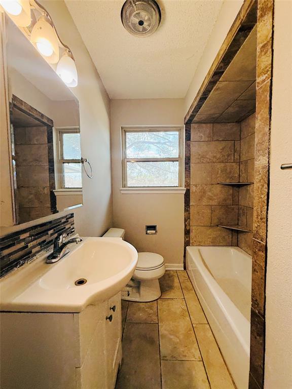 4629 Versailles Drive Property Photo 15