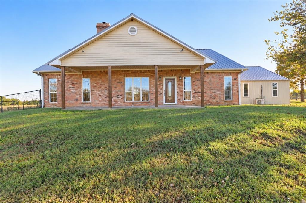 898 Farm Road 1700 Property Photo 1