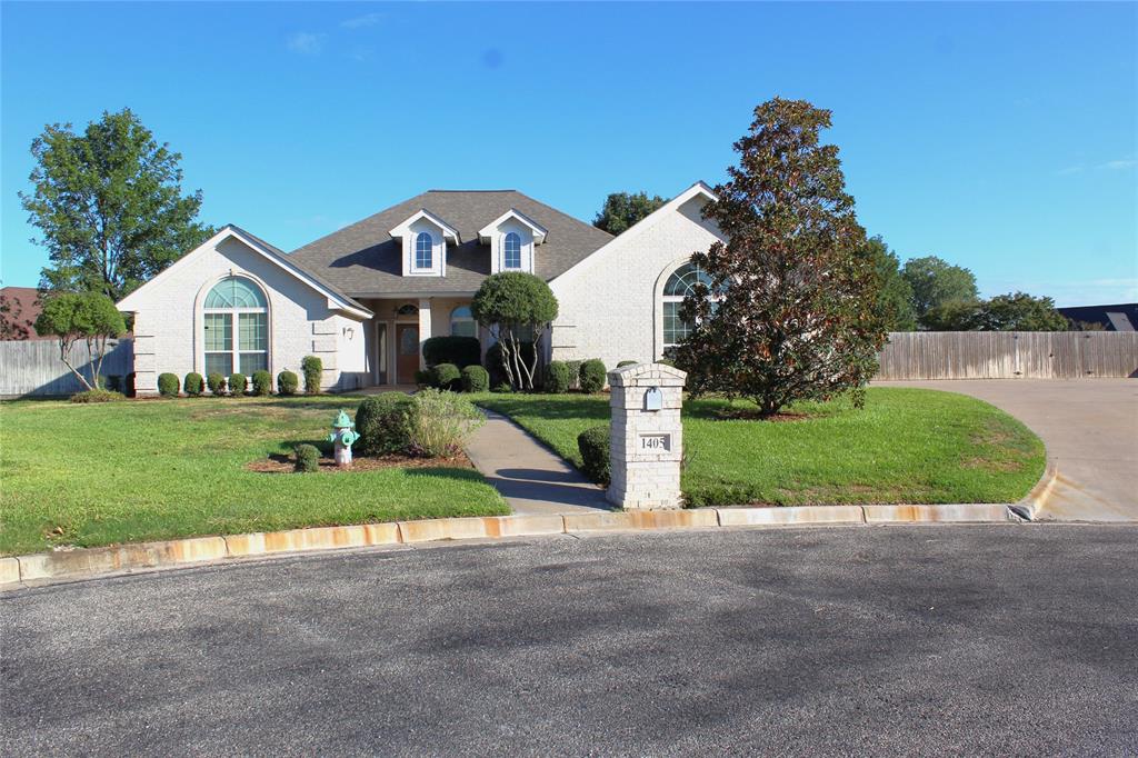 1405 Parkwood Court Property Photo 1
