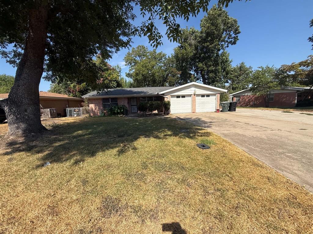 2206 S 51st Street Property Photo 1
