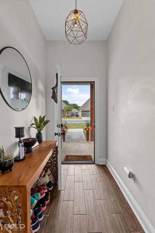 1928 Valdemar Place Property Photo 7