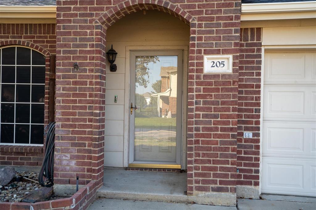 205 Saddlebrook Drive Property Photo 4