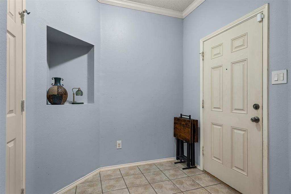 205 Saddlebrook Drive Property Photo 5