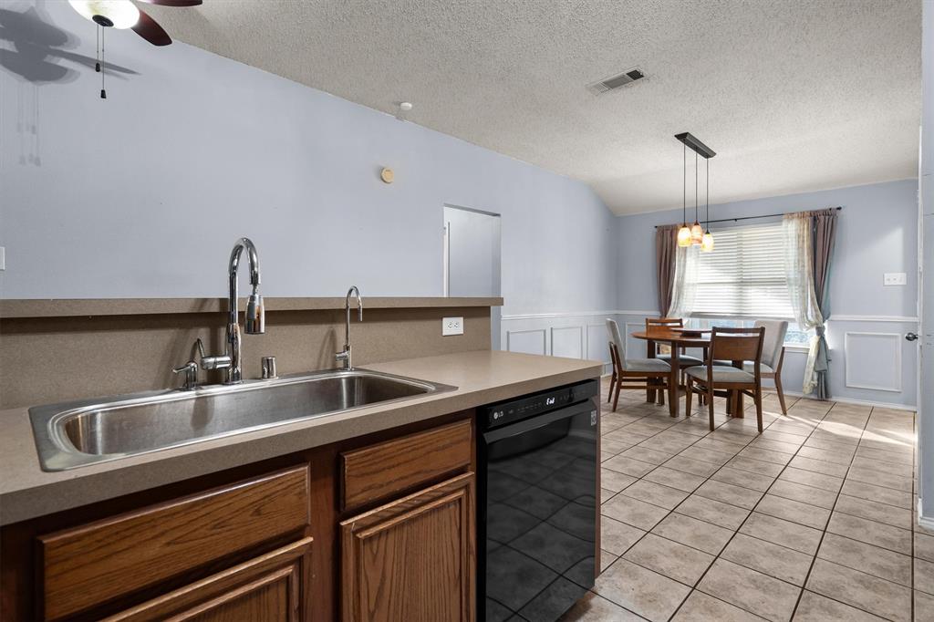 205 Saddlebrook Drive Property Photo 14