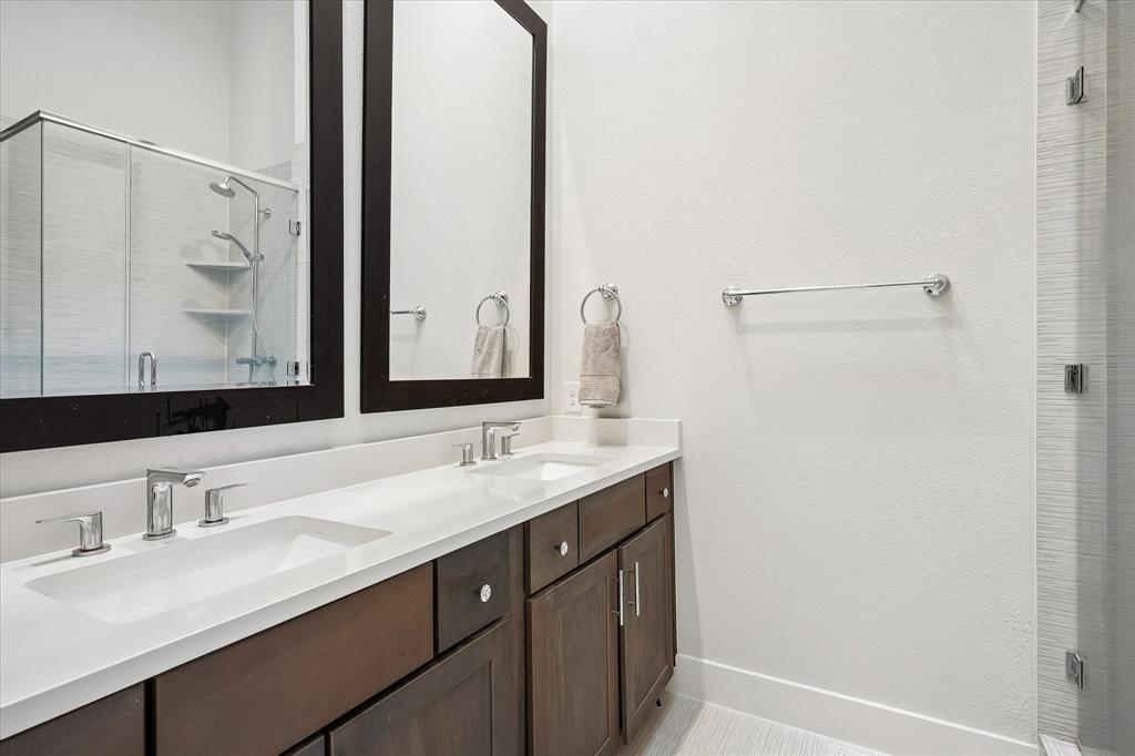 14957 Oak Street Property Photo 16